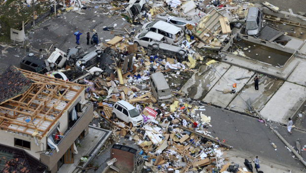 :	Japan_tornado_AP120506017694_620x350.jpg
: 636
:	350.0 